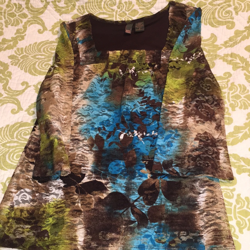 Stretchy  top size S three-quarter length sleeve